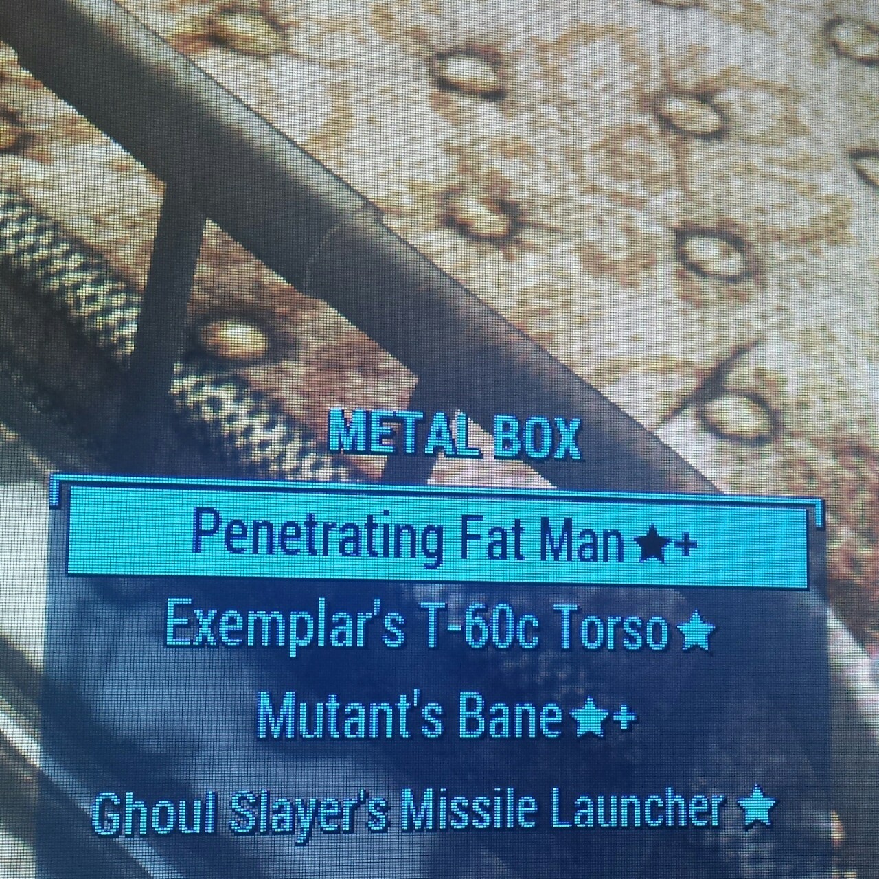 dammitfallout:  Scariest weapon   My personal fav weapon i’ve gotten is a kneecapper