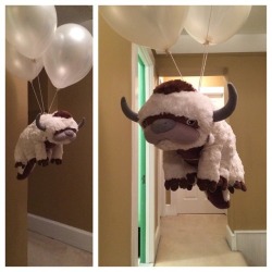 awwww-cute:  Sky bison is best bison. (Source:
