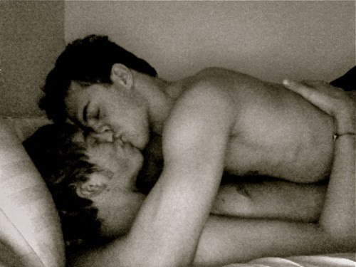 sorrygirlsisuckcock:  http://sorrygirlsisuckcock.tumblr.com/