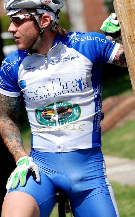 Male cyclist bulge