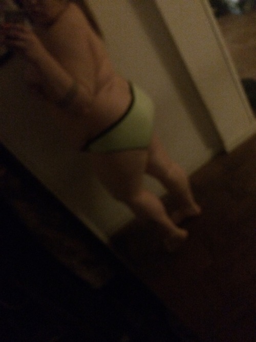 taboobbwgirl: Body pics again hope these are decent enough