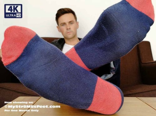 mystr8m8sfeet:  Those of you that follow the blog will know that Jamie is my new obsession. I can’t get enough of him. This week he features exclusively in a brand new 4K video showing off his size 12s in sweat stained socks right out of his shoes.Check