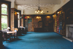 whitneychn:  Inside the Oxford Union I think I could spend several lifetimes in here.   ❤️