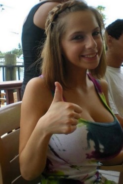 huge-boobs-girl:  Thumbs Up ….. http://bit.ly/1NPuFKl