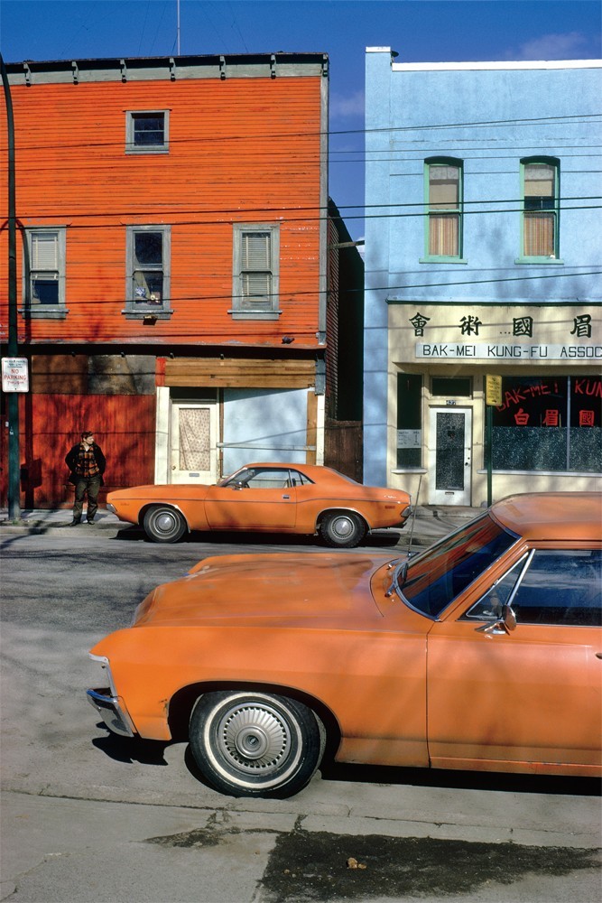 emigrejukebox:  Fred Herzog: Orange Cars Powell, 1973