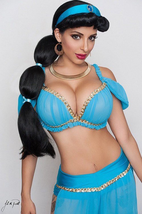 cosplay-galaxy: Princess Jasmine by Tehmeena Afzal