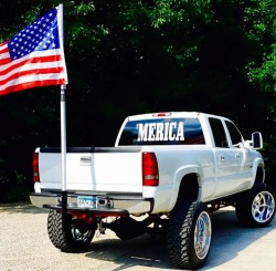 pucks-and-trucks:  God bless 🇺🇸