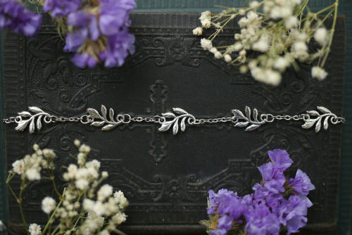 These lovely leaf and sword necklaces, earrings and bracelets are now available at my Etsy Shop - Se