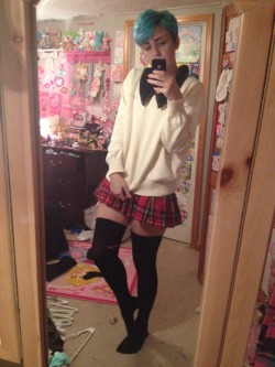 mahouprince:school girl outfits are my weakness