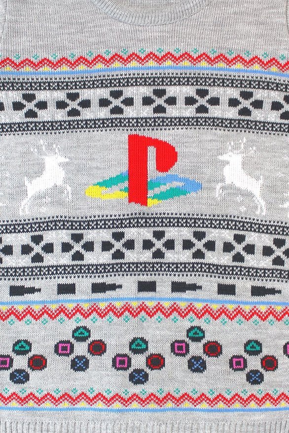 welele:  nerdsandgamersftw:  Nerdy Christmas Sweaters By Numskull | Available via