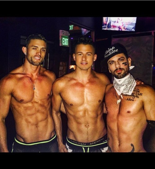 andrewchristian:  SALE ITEMS UP TO 85% OFF + FREE SHIPPING ON ORDERS ๕+SHOP NOW>>> http://www.andrewchristian.com/index.php/sales.html