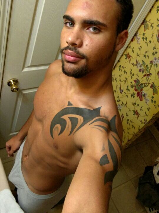straightdudesnudes:  Let the biracial stud fest commence! Darrin is a hot biracial