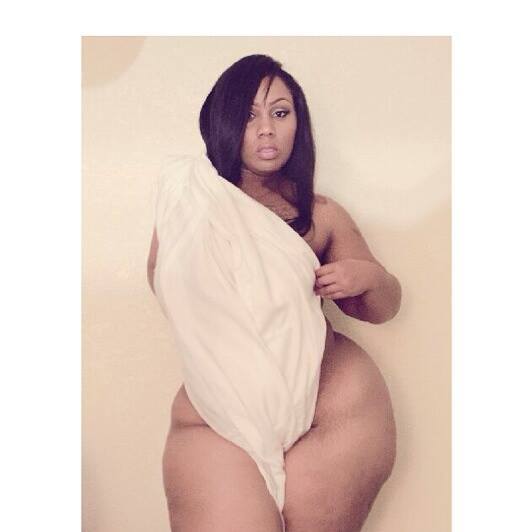 jazziedad:  kurves-and-edges:  Miss Diva Kurves  SeriousCurves……………..