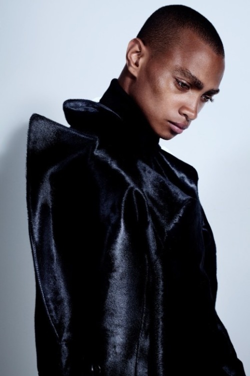 dajebarbour:  DaJé for Hunger Tv  Photography | Nekole Kemelle Styling | Eric McNeal Makeup Artist | Juliet Jane Photography Assistant | Annalise Olsen