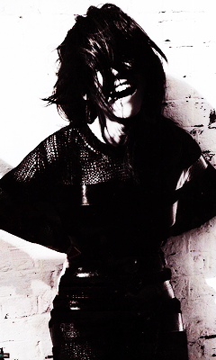isdiamandis:  Marina + faceless 