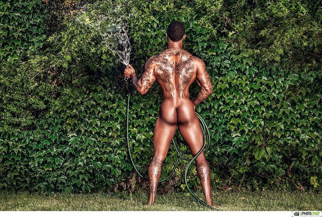 :TODAY IS THE DAY OF THE HUMP ©️Blaqhomme Com’on! WTH doesn’t love Hump Day?