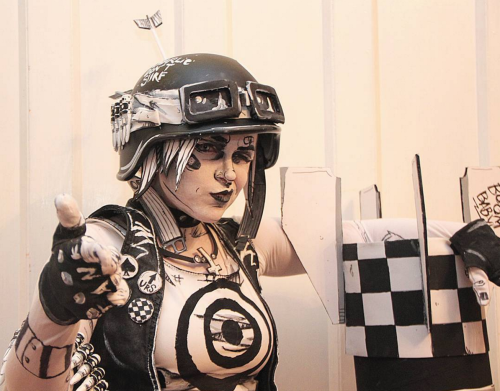 archiemcphee:  Let’s keep today’s awesome cosplay streak going a look at Emma Rubini’s outstanding monochrome Tank Girl cosplay. She looks like she just stepped out of the pages of Jamie Hewlett and Alan Martin’s iconic comic book:Follow Emma