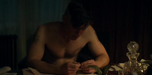 thomasshelbyltd:Some shirtless Tommy to brighten you day