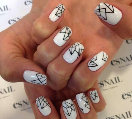 awesome-daughter:  Nails art on We Heart It.