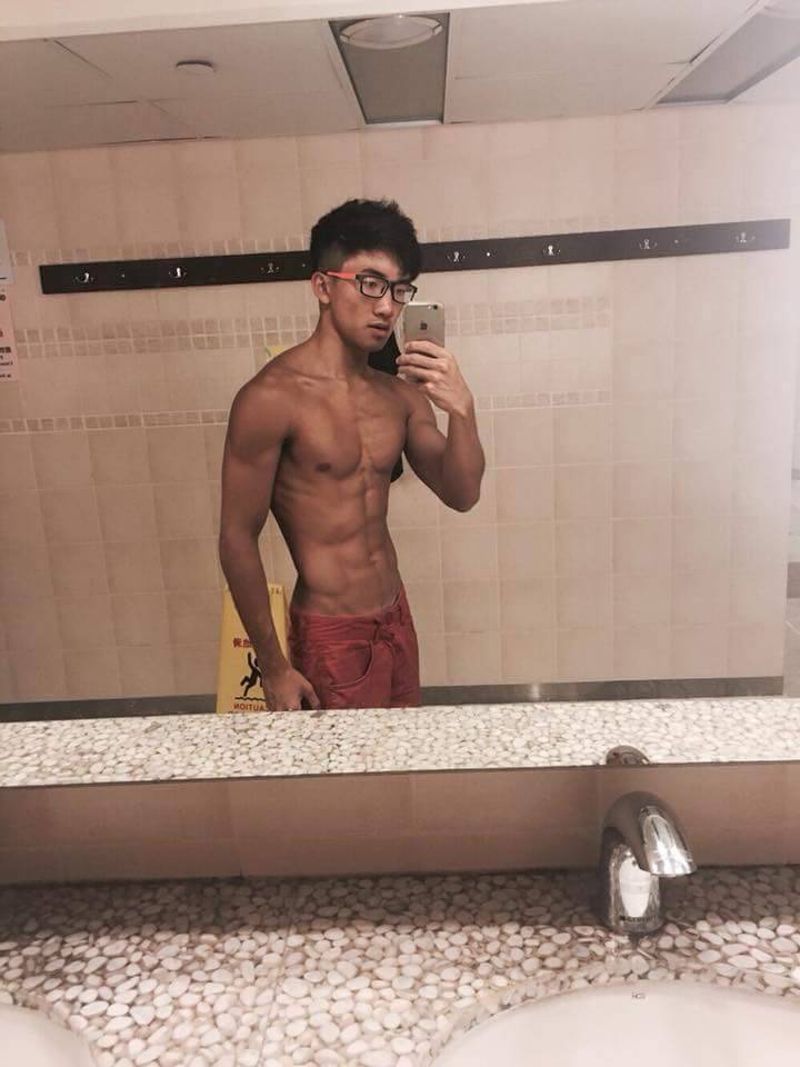cutesgboys69:Hot guy