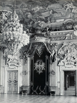 versaillesadness:Throne Room in the Royal