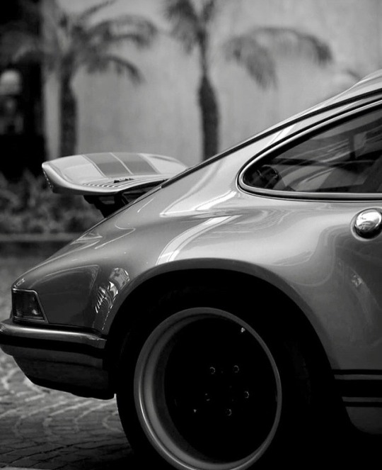 frank-hd-porsche:   adult photos