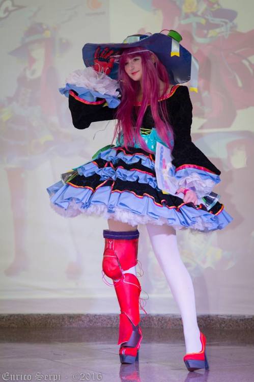 Incredible cosplay of LANYA from HYPERSONIC music club by giarda_goes_world featured at Giocomix - 2