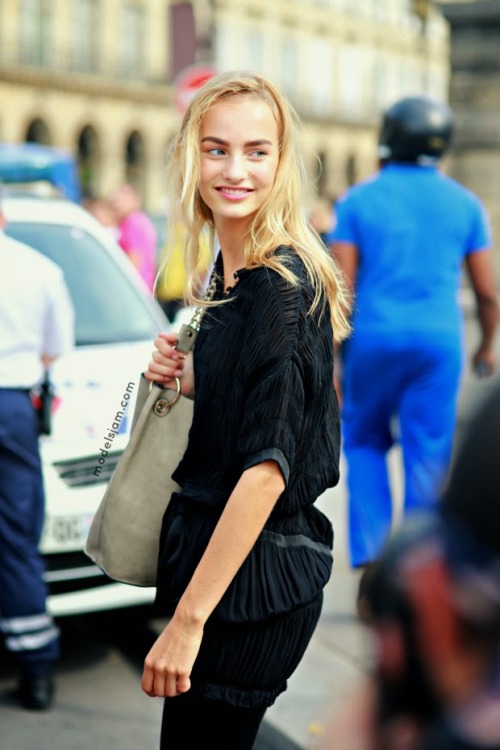 Streetstyle: Maartje Verhoef (model) in Paris during S/S 2014 Fashion Week 