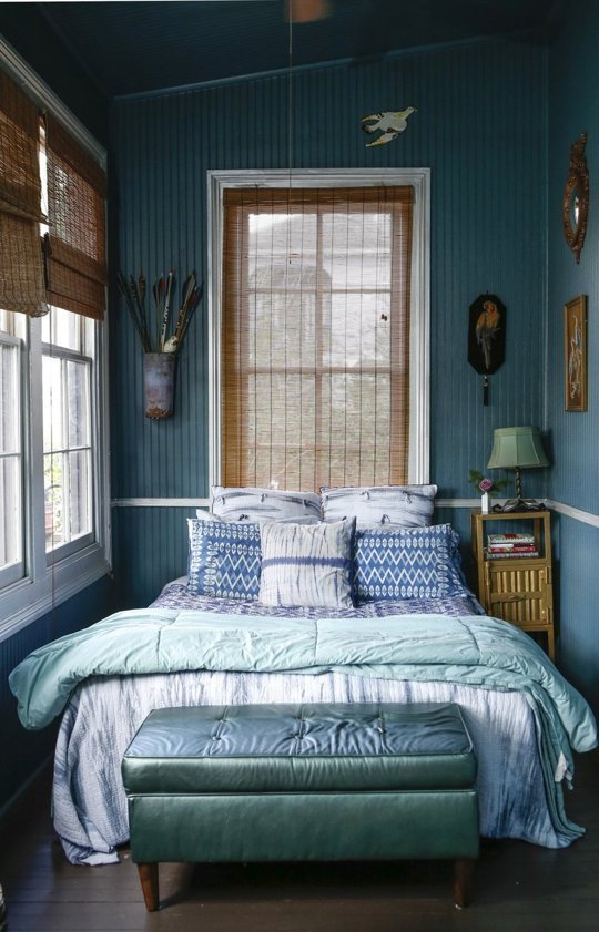 Black and turquoise bedroom