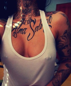 painted-girls:  Piercings through her tank top