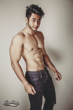 Hawt Asian Stud!