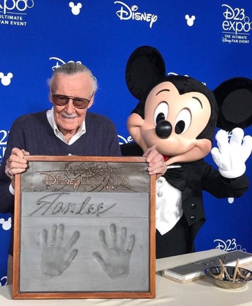 jewish-privilege: fyeahmarvel: Rest In Peace Stan Lee.The father of all comics and a real life super