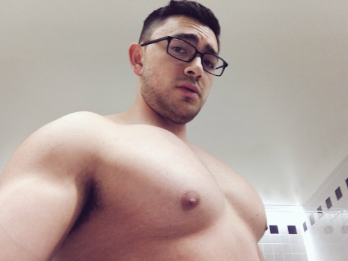 deepseadiva:  #ChestDay shenanigans. Seeing adult photos