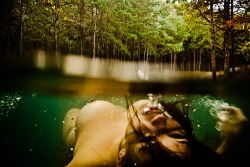uohh:  beingnaked:  by neil craver  life is this photo. drowning and floating and everything is blurry and kind of scary and beautiful and confusing all at the same time. 