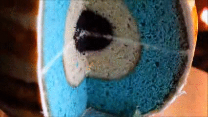 truebluemeandyou:  DIY Jupiter Planet Cake Video Tutorial from Cake Crumbs here. After seeing so many food GIFs from YouTube with no source on Tumblr, I finally decided to make a set with the source using lunapic here. For the post on the Jupiter Cake