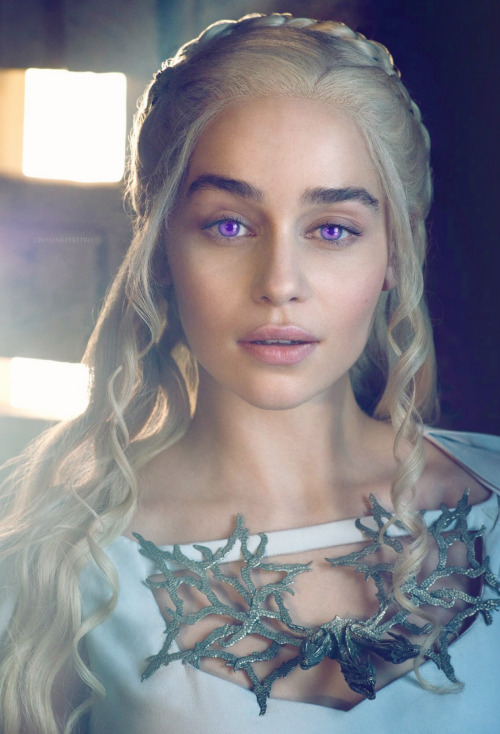 chosenxbyxetro:  Emilia Clarke - Season 5 of Game of Thrones 