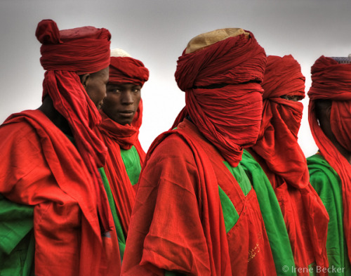 (via TRIP DOWN MEMORY LANE: HAUSA PEOPLE: AFRICA`S LARGEST SCATTERED WARRIOR TRIBE AND TRADERS WHO R