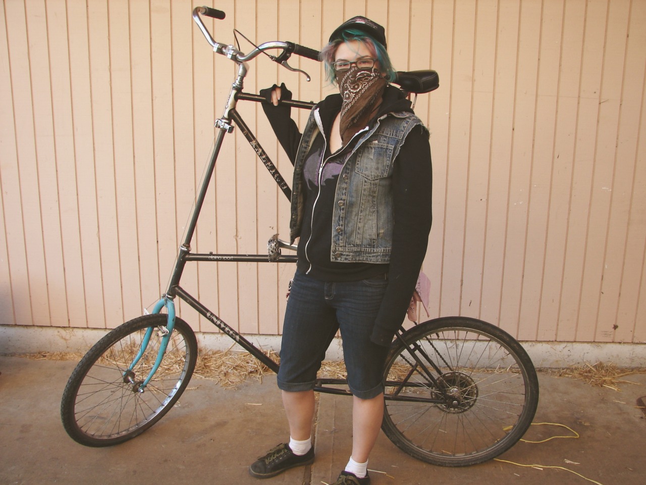 obviouslycloe:  I’ve been taking pictures of friends with their bikes for a top