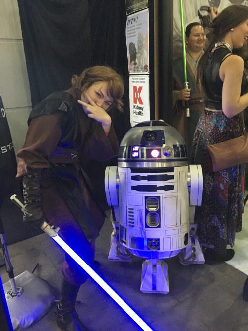 strideer: PICS FROM THE CON !!!!!! I LOV cosplaying. Anakin it was sooooo much fun and saw so many S