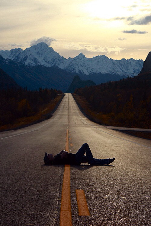 magics-secrets:  road