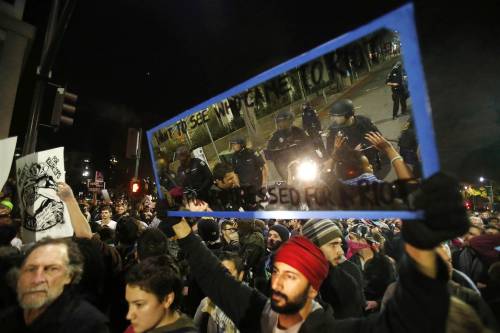 the-gasoline-station:  Berkeley to Brooklyn: Protesters Challenge Police Violence Hundreds in Berkeley and Brooklyn protested grand jury decisions not to indict white police officers in the deaths of two unarmed black men. Source: NBC News 