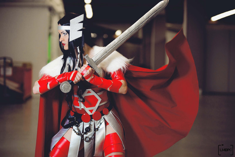 angelophile:  Lady Sif by LuceCosplay on Deviantart. Photography by Meian Photography