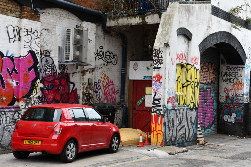 Shiny red car, Shoreditch