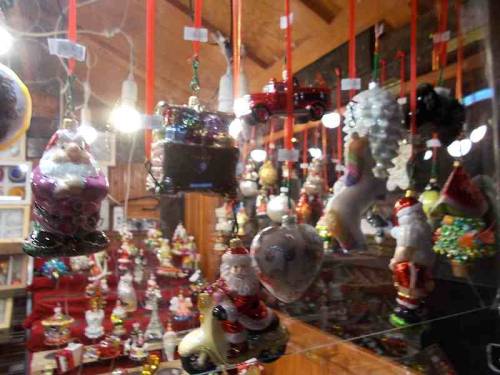  Various Christmas decorations - including many kinds of hand made Christmas balls (photo set 2).