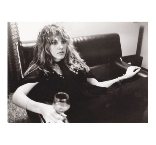 stevie-nicks-daily:Stevie photographed backstage during the ‘Rumours Tour’.