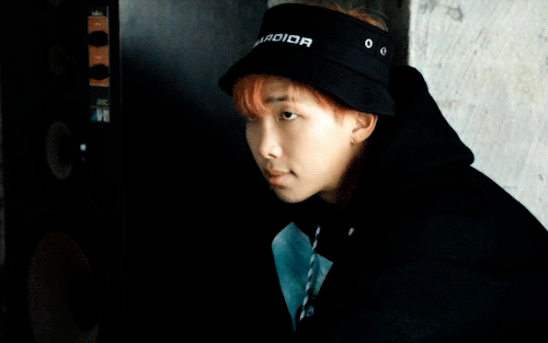 jeoncooky:so handsome