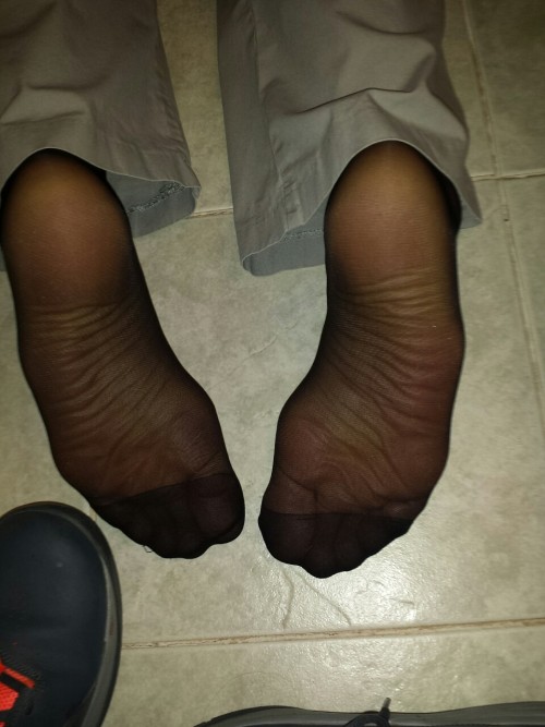 spacitysocks:achillesheelart:Oh my, these are delicious.SNACK ON THESE FAGGOT!!!!!!!Love nylons unde