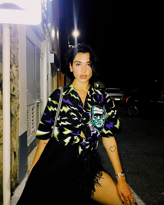 DUA LIPA DAILY