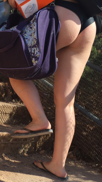 Thighs creepshot porn pictures