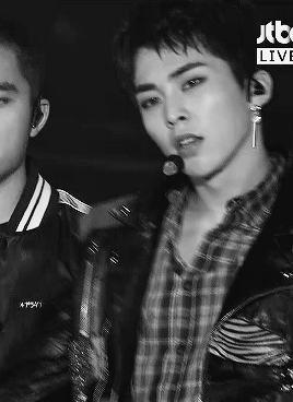 xiumin staring right into your soul